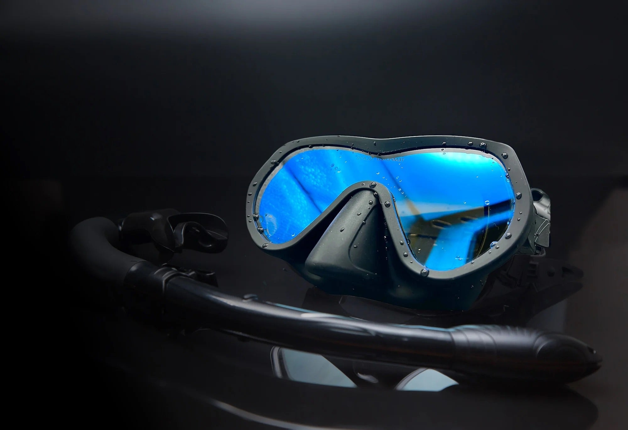 DIVE MASKS AND SNORKELS